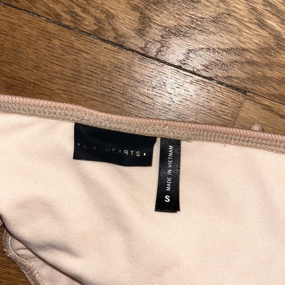 Nude string bikini bottom - Picture 2 of 3